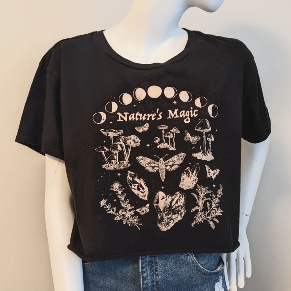 Cottagecore/witchy cut off crop